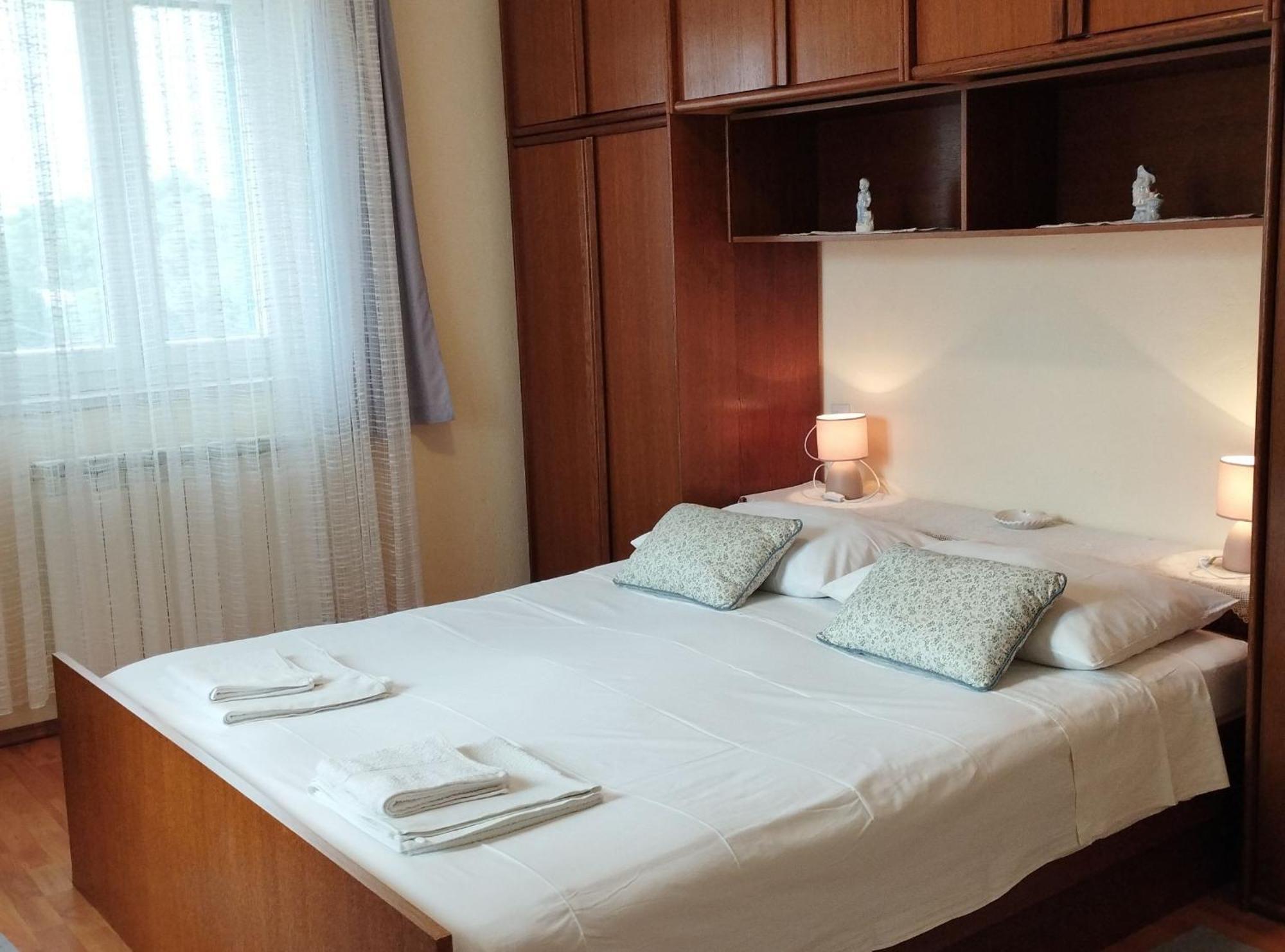 Apartments Gorana Сплитска Екстериор снимка