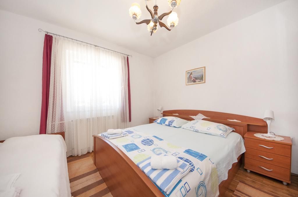 Apartments Gorana Сплитска Екстериор снимка