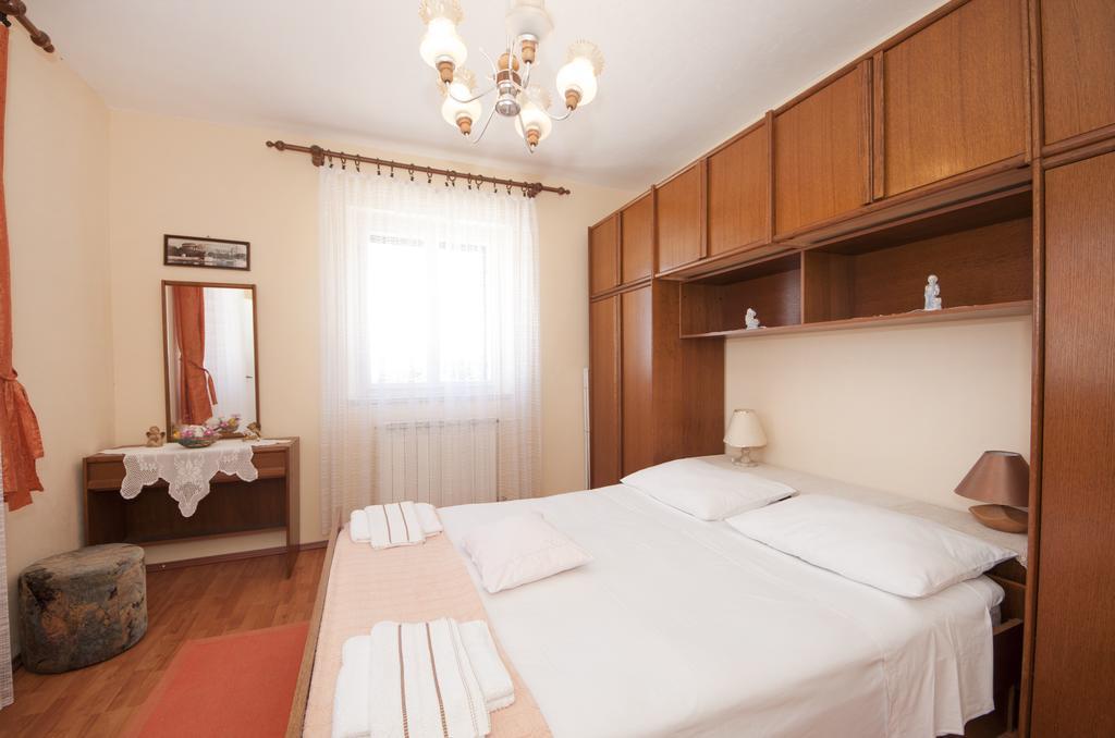Apartments Gorana Сплитска Екстериор снимка
